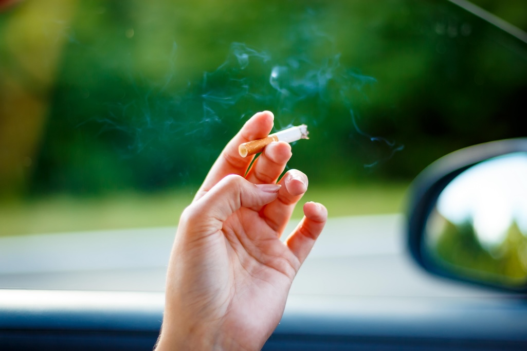 effects of smoking on oral health, smoking and oral health, gum disease, Chandler Dental Center, San Antonio dentist, oral cancer risk, stained teeth, dry mouth, quitting smoking, dental care for smokers